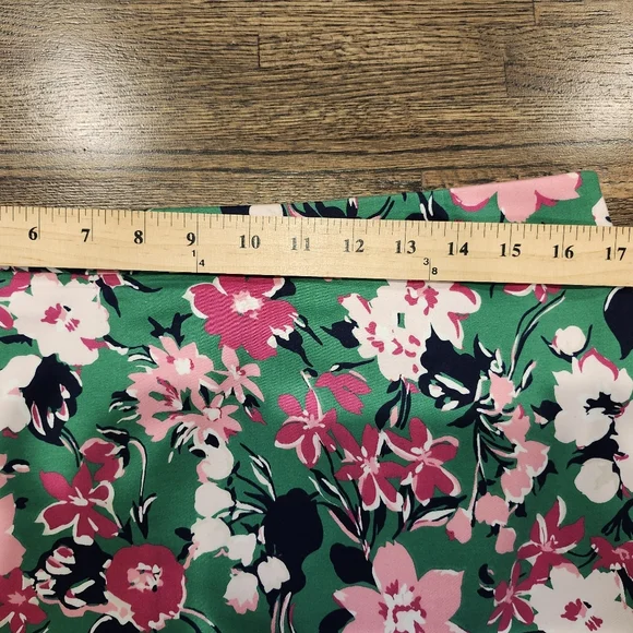 J Crew Vibrant Green Pink Floral Print Pencil Skirt Size 12 - Picture 9 of 9